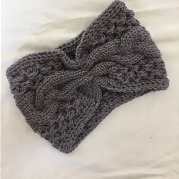 🆑CLOSING SALE!! Gray Cable Knit Headband - Picture 5 of 5