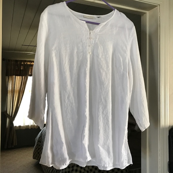 White Embroidered Top - Picture 2 of 5