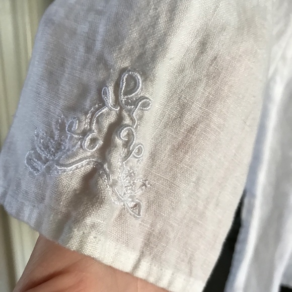 White Embroidered Top - Picture 5 of 5