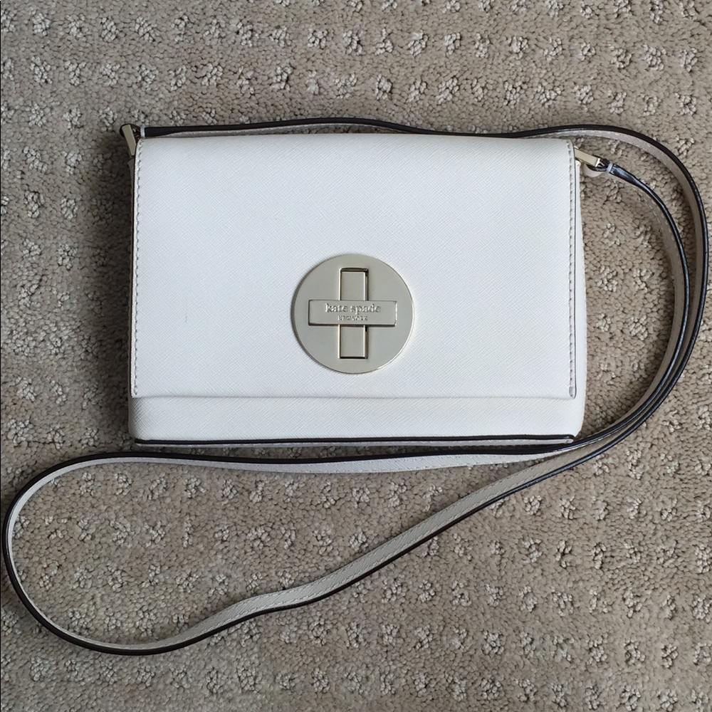 Kate Spade small cross body. Barely used!