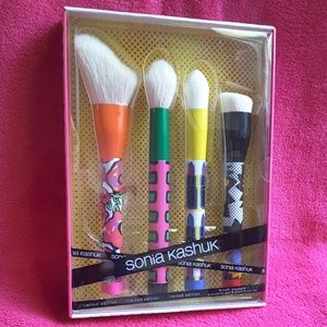 Sonia Kashuk 4 piece brush culture set