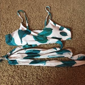 Cupshe wrap around bikini top