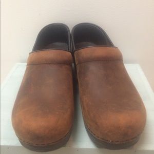 Dansko SZ 38 professional brown oiled leather clog