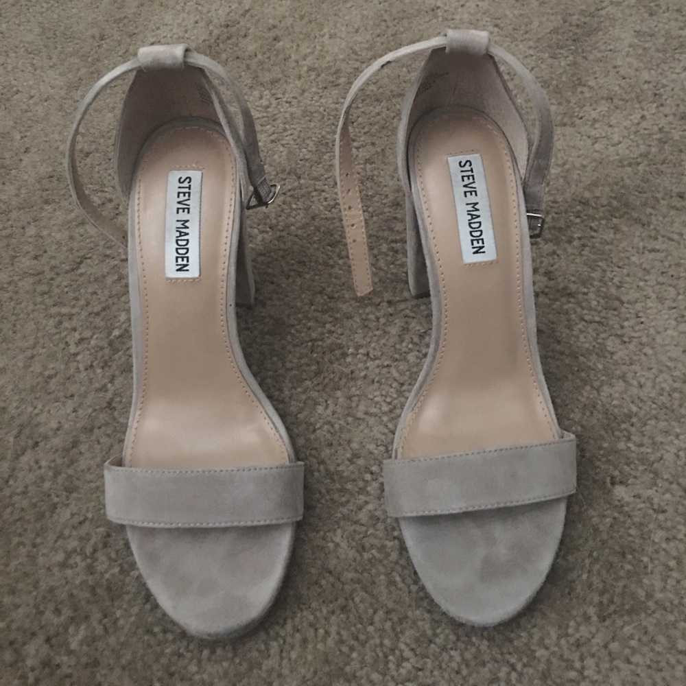 Steve Madden Nude heels