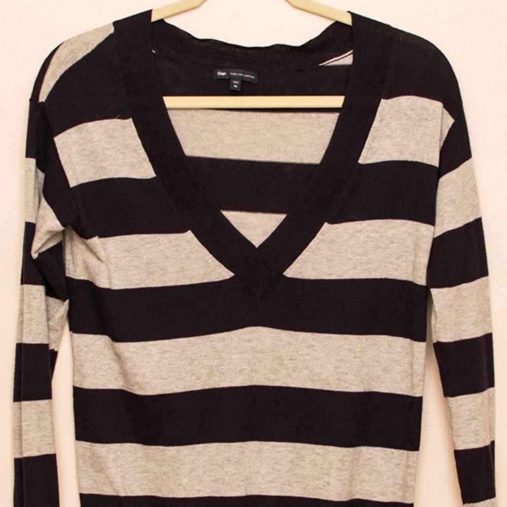 Gap cashmere sweater