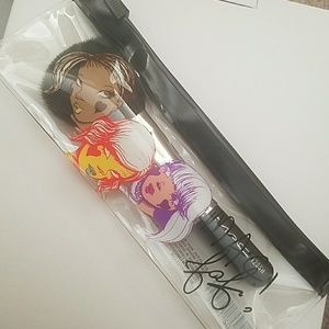 MAC Fafi 129SH brush LE