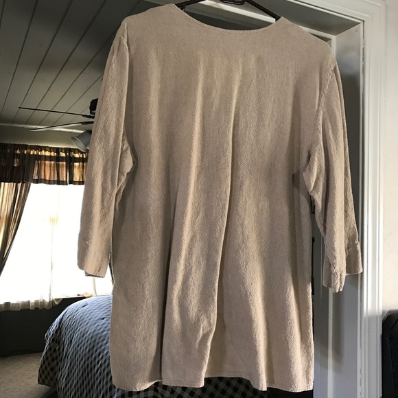 Tan Blouse - Picture 3 of 4