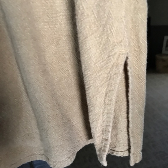 Tan Blouse - Picture 4 of 4