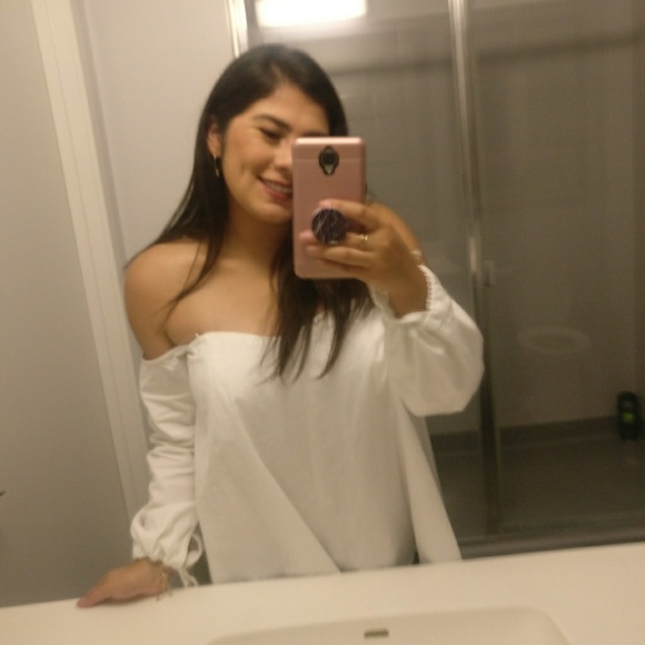 Meet your Posher, Cindy - Picture 2 of 6