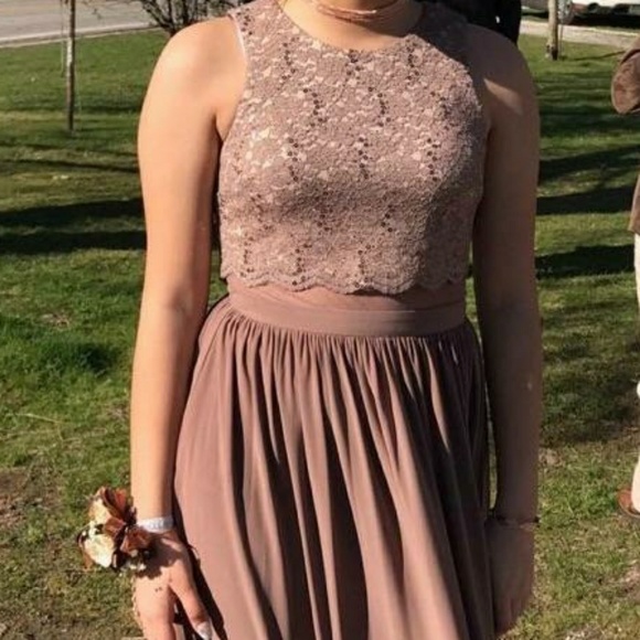 HP - Rose Gold Windsor Sequence/Lace Formal Dress - Picture 5 of 7