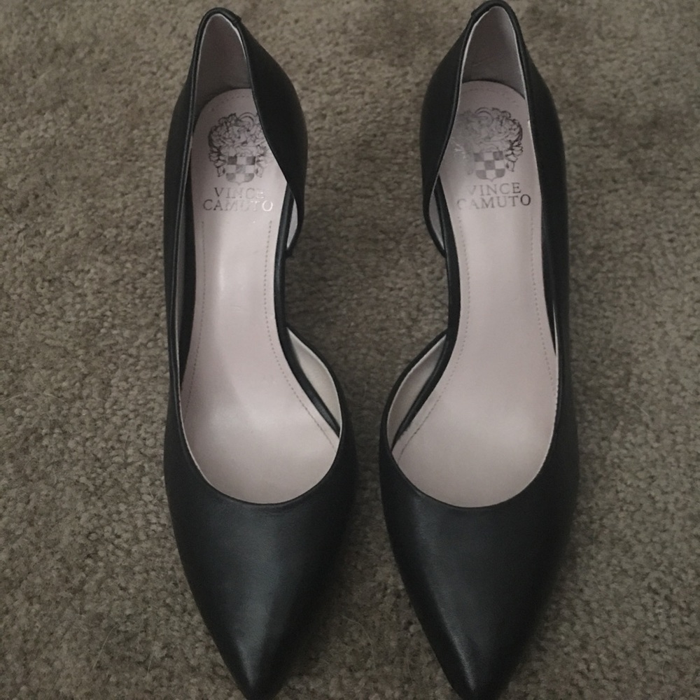 Vince Camuto 'Halona' Black heels
