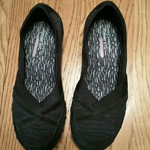 Skechers size 9 slip on shoes