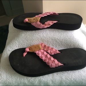 Eliza B flip Flops