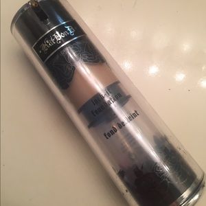 Kat Von D Lock it tattoo foundation