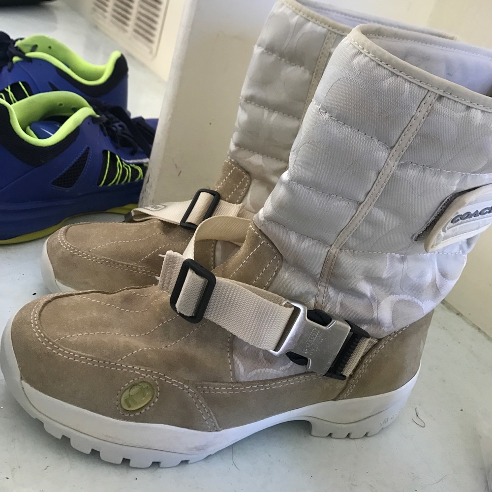 Coach boots