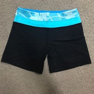 Lululemon biker shorts size 6 reversible