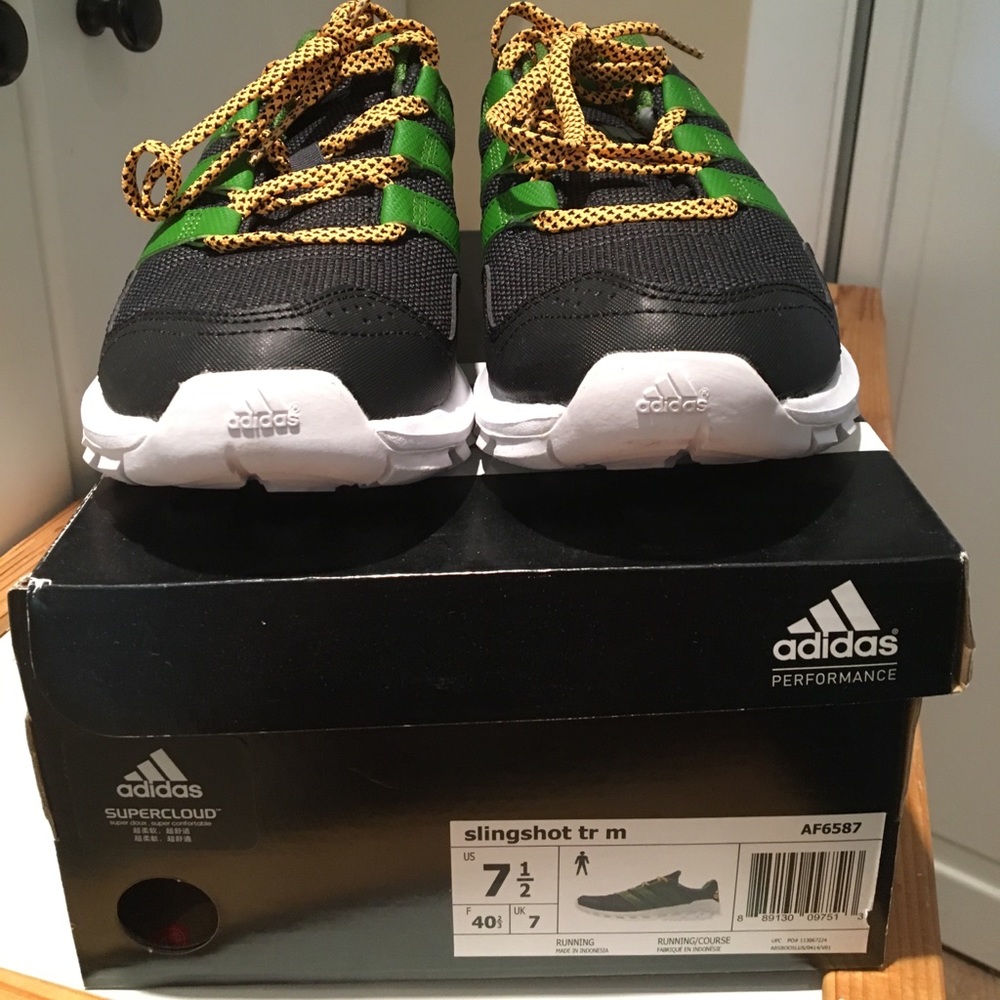 Adidas 7.5 men's  brand new running sneakers