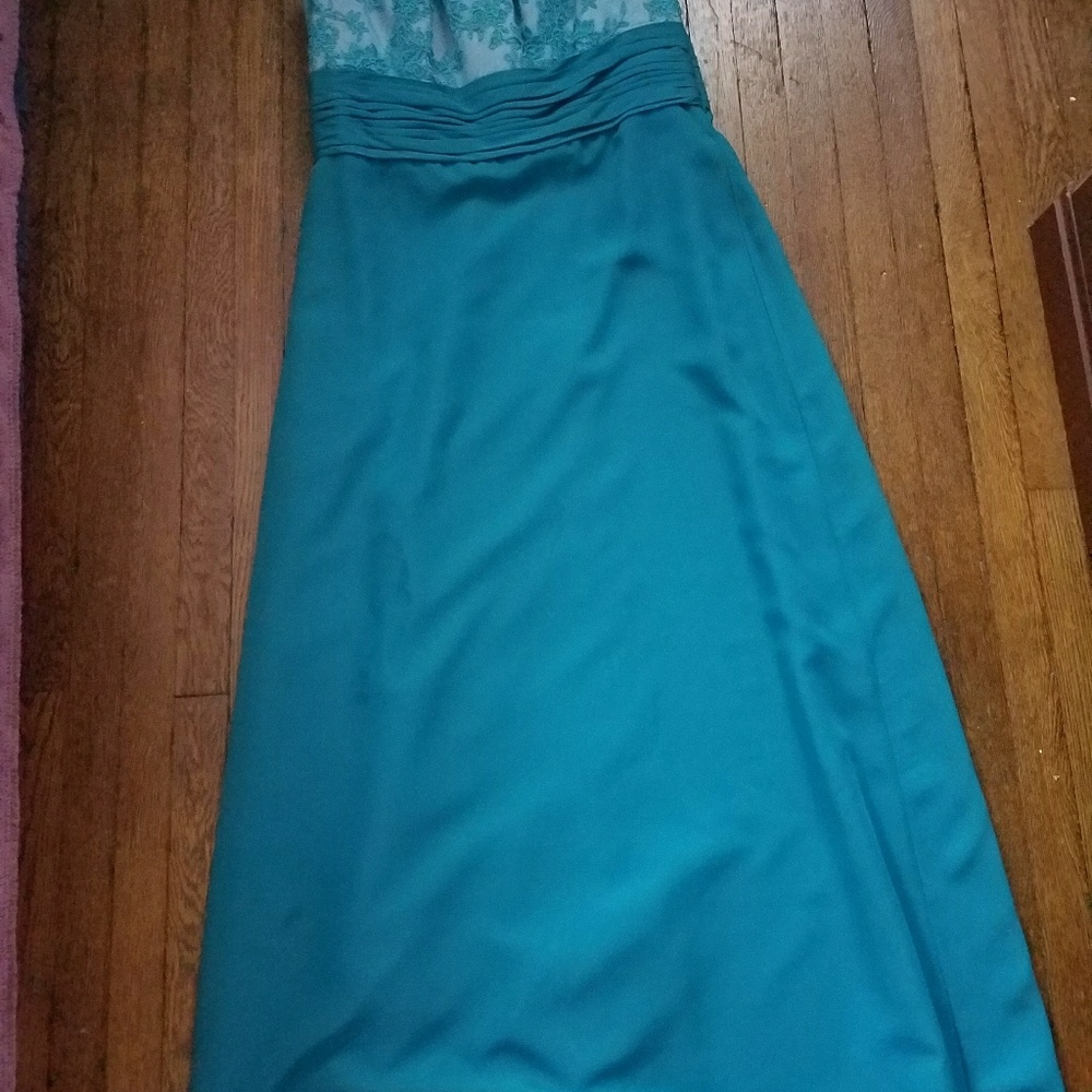 Dress - Picture 2 of 2