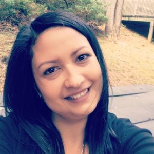 Meet your Posher, Cinthya