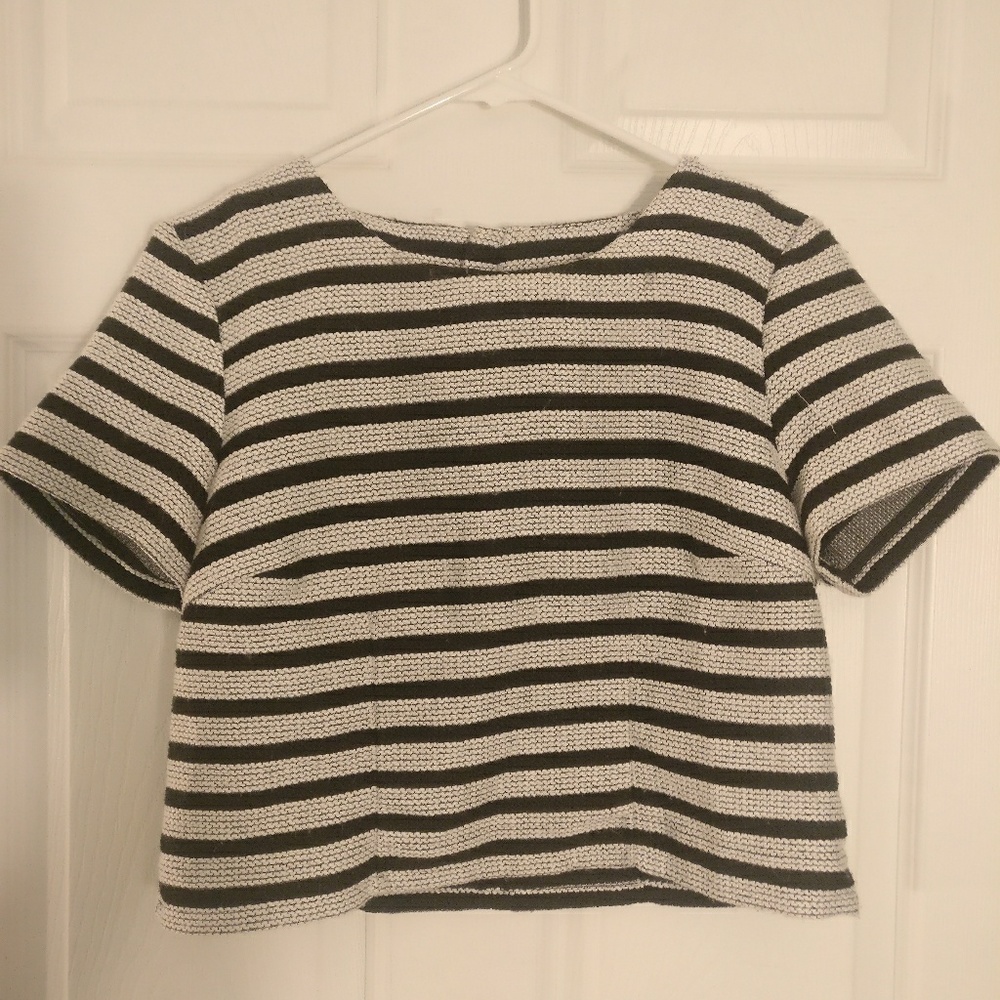 Express black&white crop top