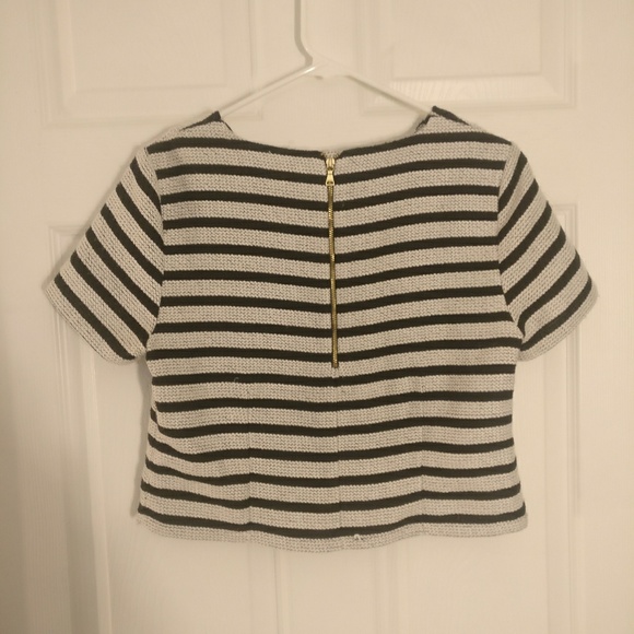 Express black&white crop top - Picture 2 of 4