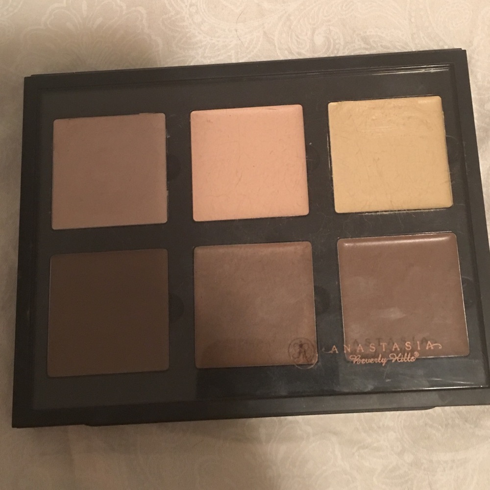 Anastasia Beverly Hills Contor Cream Kit in Light