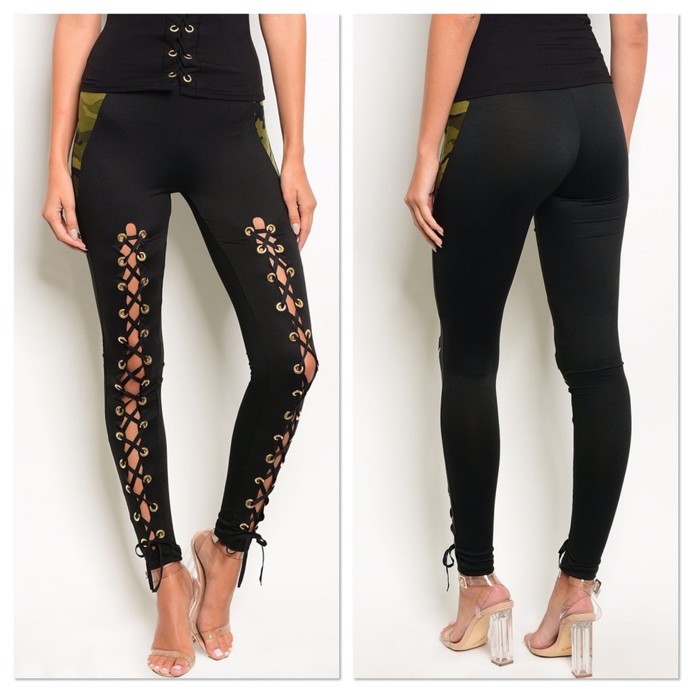 🔴 Black And Camo Lace Up Front Leggings - Picture 2 of 2