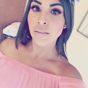 Meet your Posher, Roxana