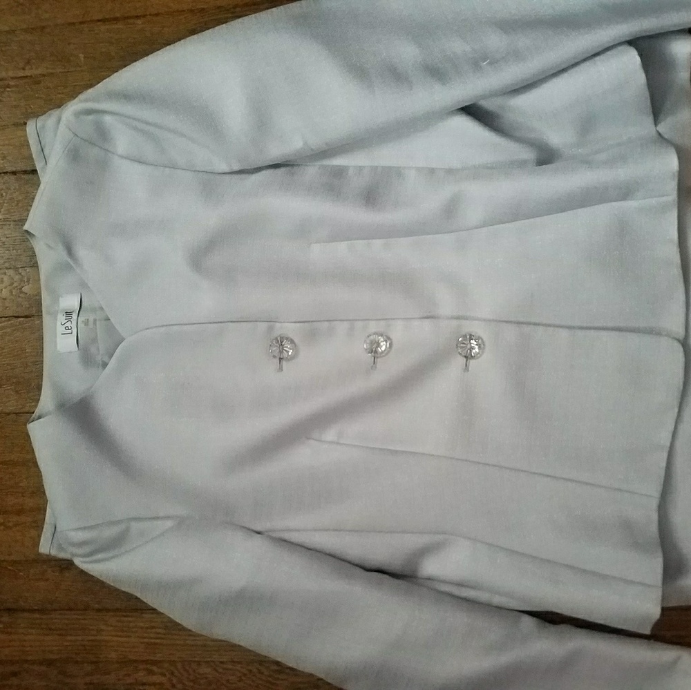 Dress suit