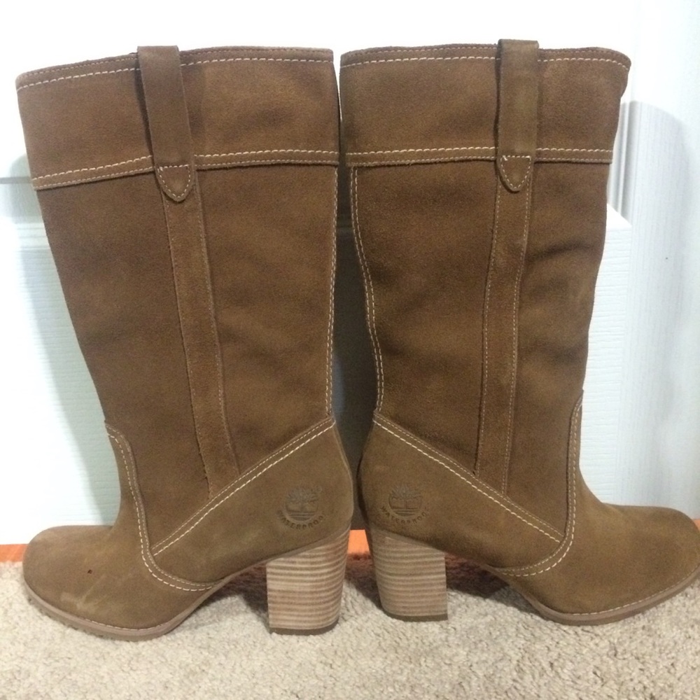 NEW Timberland suede boots