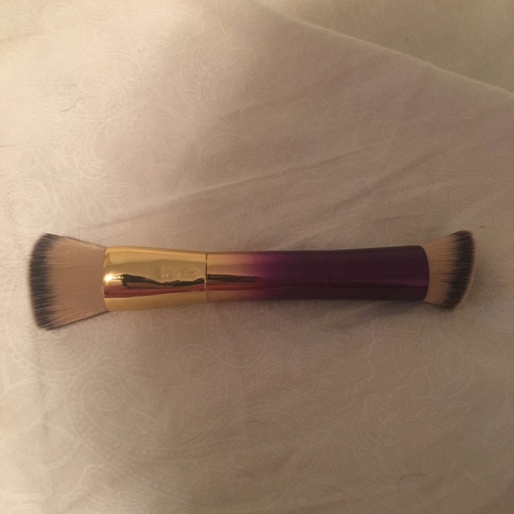 Tarte double ended foundation brush