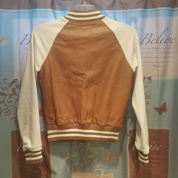 SOLD ~ Jacket - Picture 5 of 5