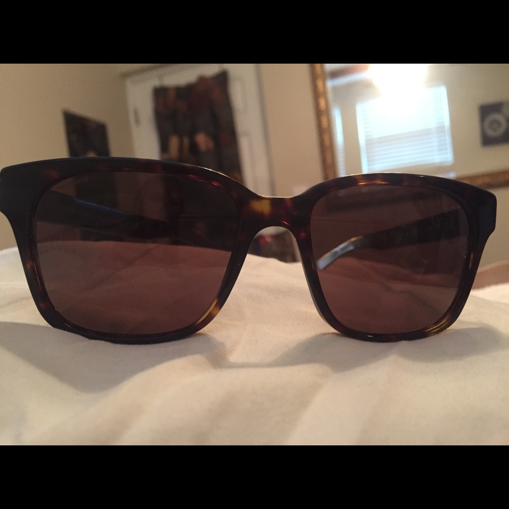 Burberry Sunglasses - Picture 4 of 8