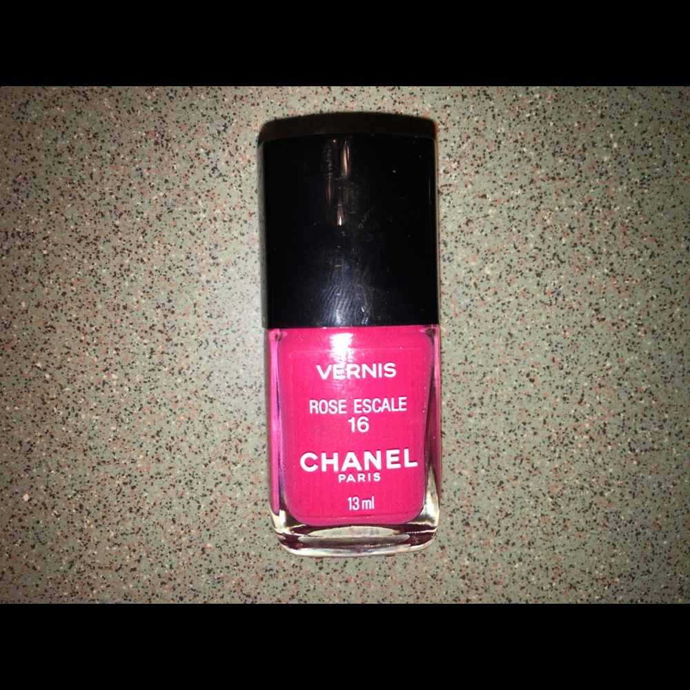 Chanel Le Vernis ROSE ESCALE #16 Nail Polish RARE!