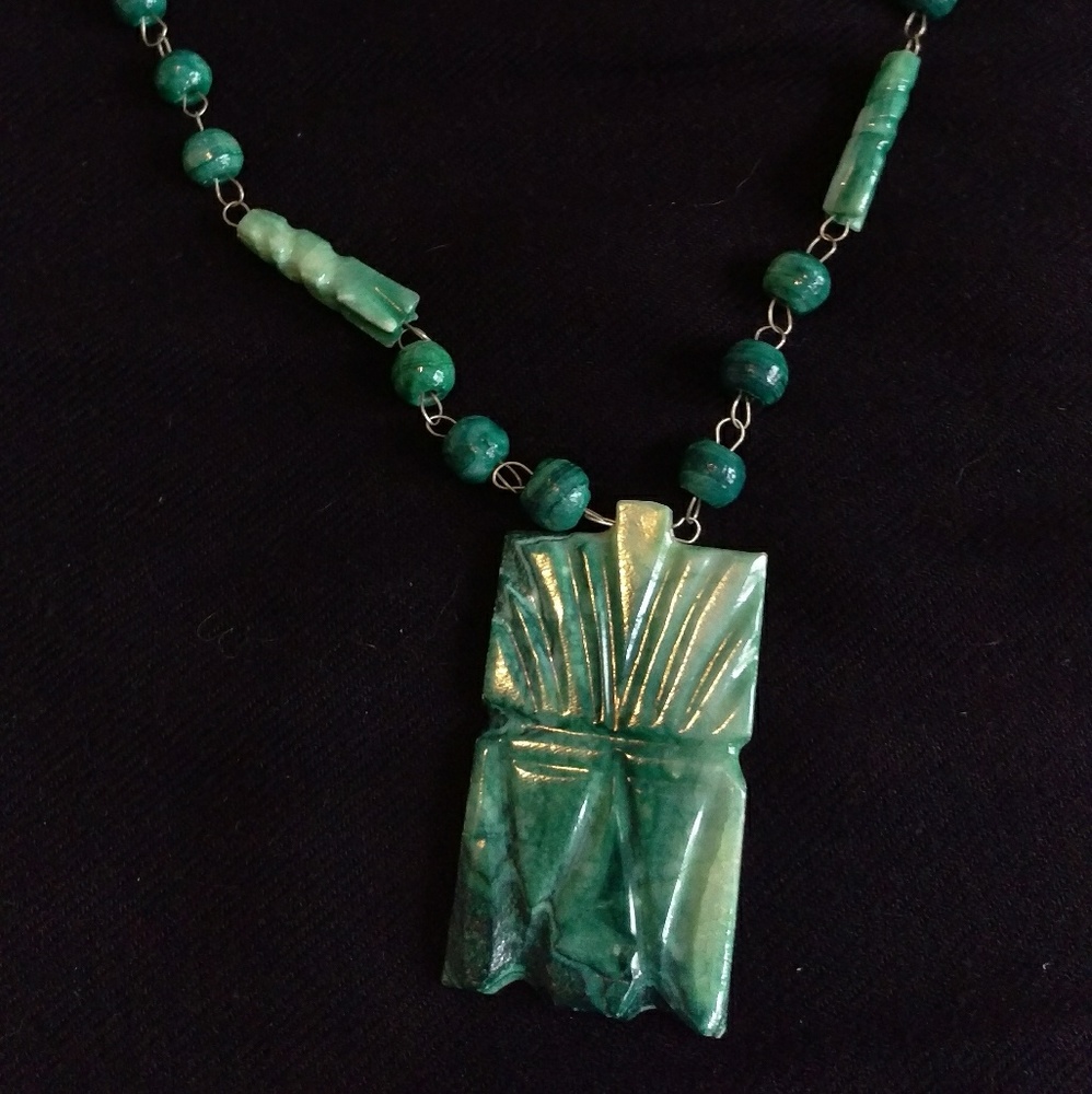 Jade statement necklace - estate