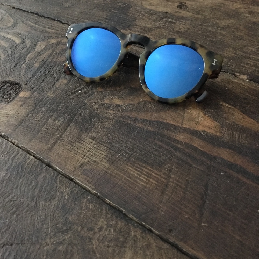 Illesteva Leonard sunglasses! 😎