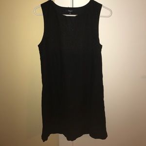 Black sleeveless dress