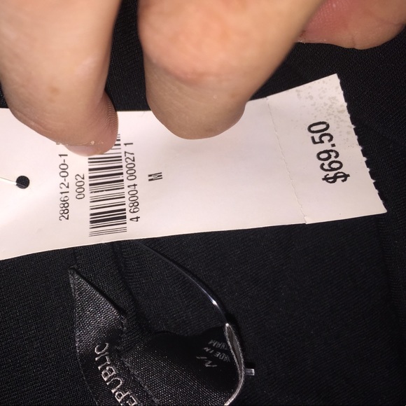 Banana republic Brand new with tags black skirt - Picture 2 of 2