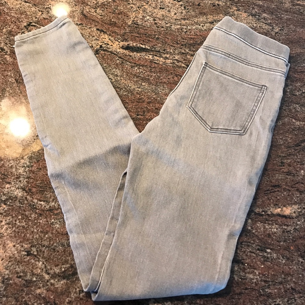 Grey skinny jeans