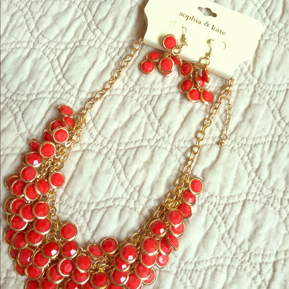 Sophia&Kate Statement Necklace & Earring Set
