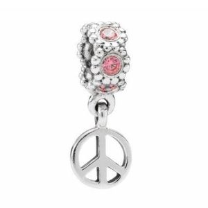 Pink peace Pandora charm! 💕☮️