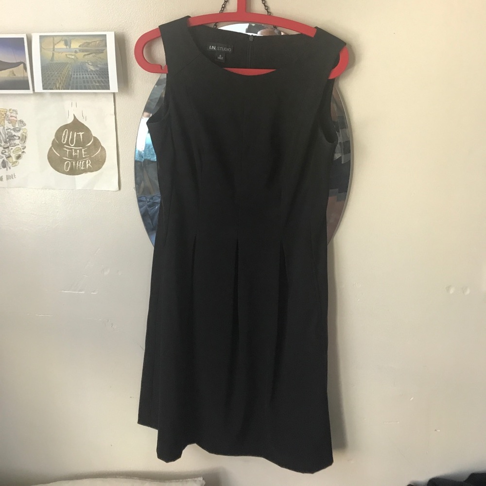 Black cocktail dress with pockets!