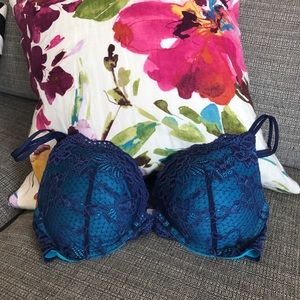 Victoria's Secret Very Sexy Push-up Bra- 34D