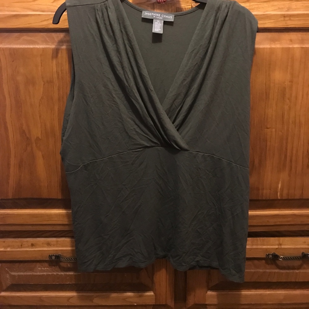 Sleeveless blouse