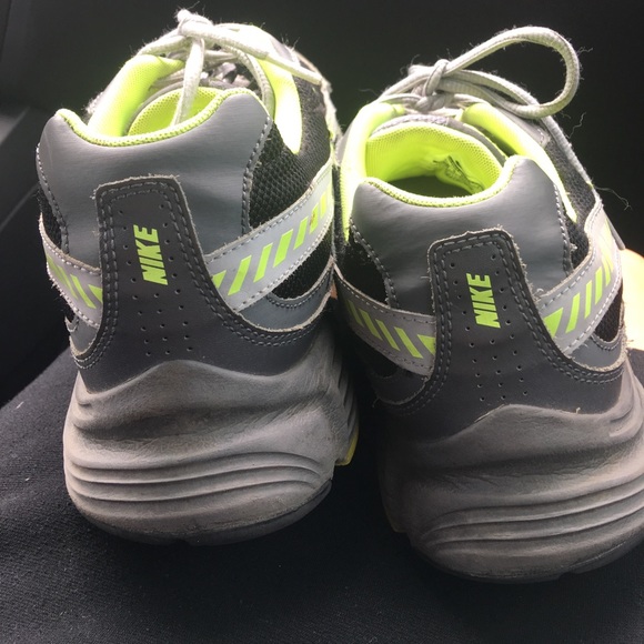 ❌SOLD❌Nike Initiator Gray Green Running Shoes - Picture 5 of 7