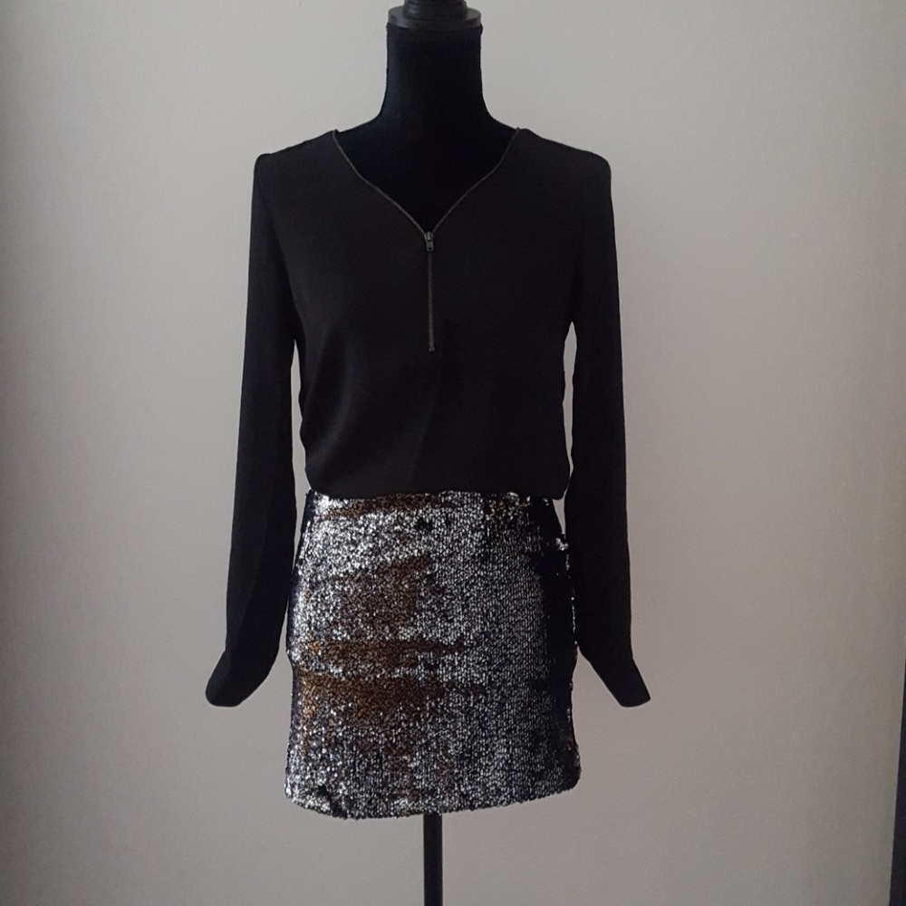 Forever 21 sequin mini skirt/black metallic
