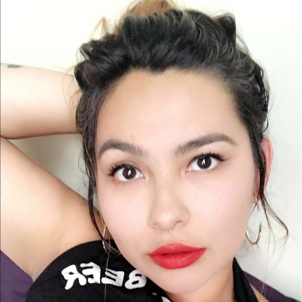 Meet your Posher, Sally