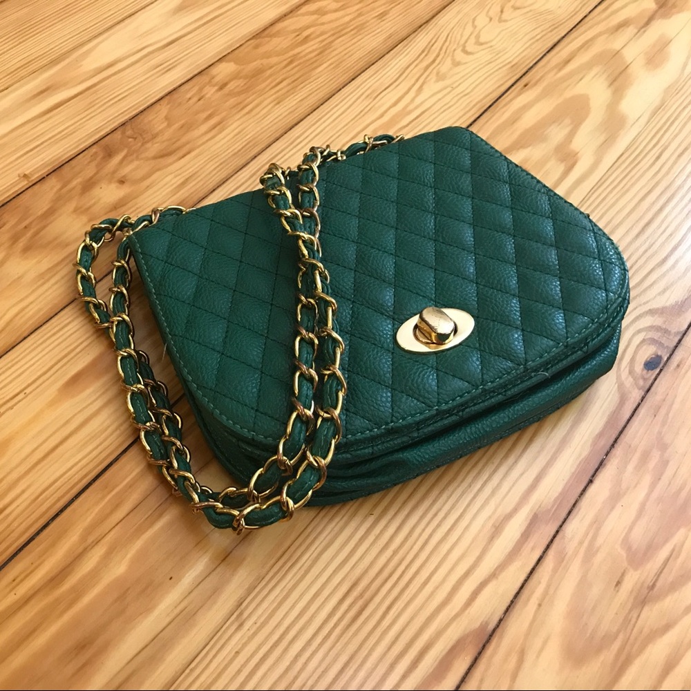 Gorgeous, coke bottle green handbag