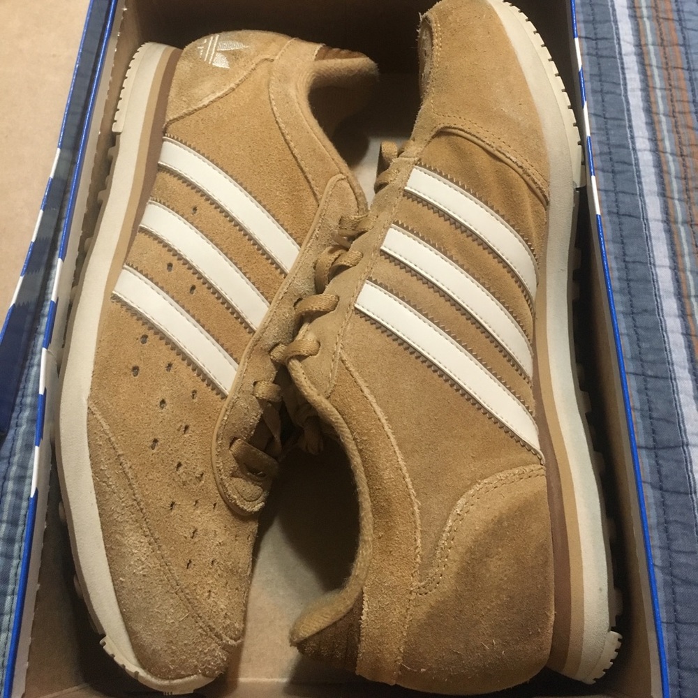 Suede tennis shoes