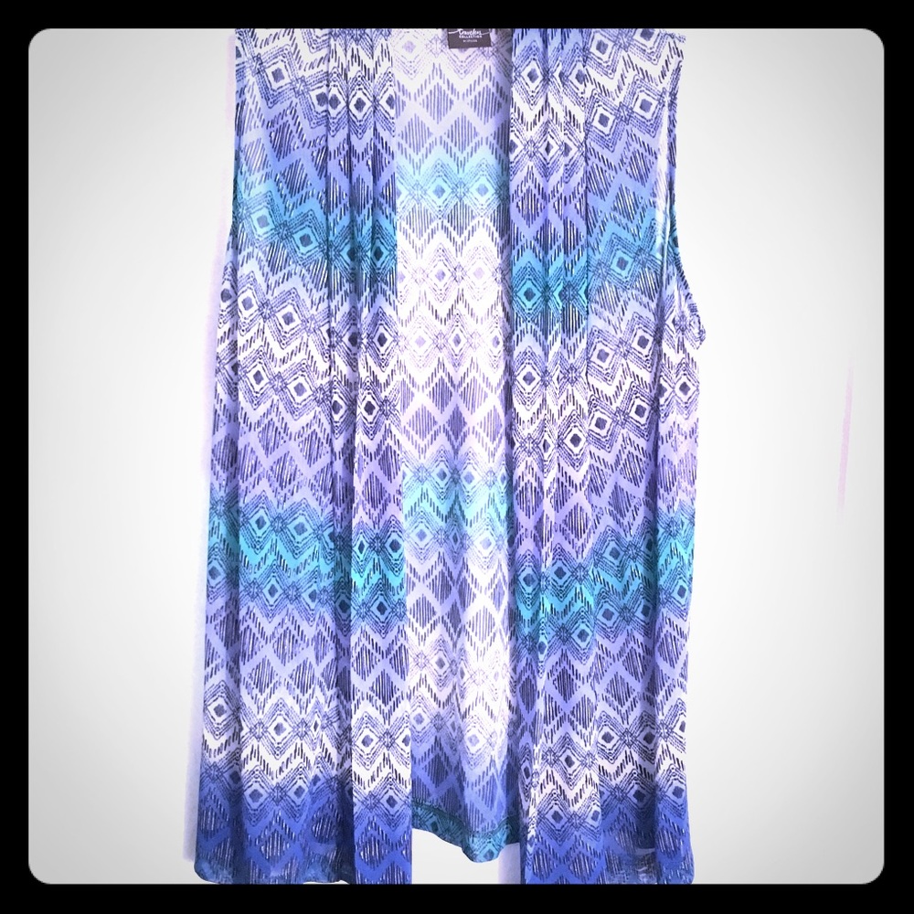 Flowing, patterned vest